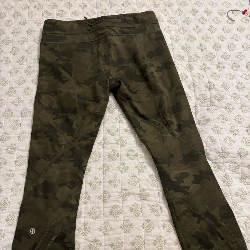 Lululemon Athletica Green Leggings with Camouflage Pattern - Picture 2 of 5